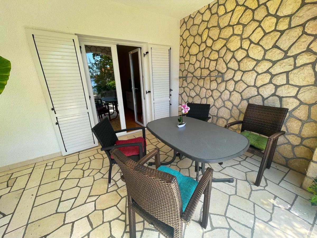 Apartments Sams Novi Vinodolski Extérieur photo