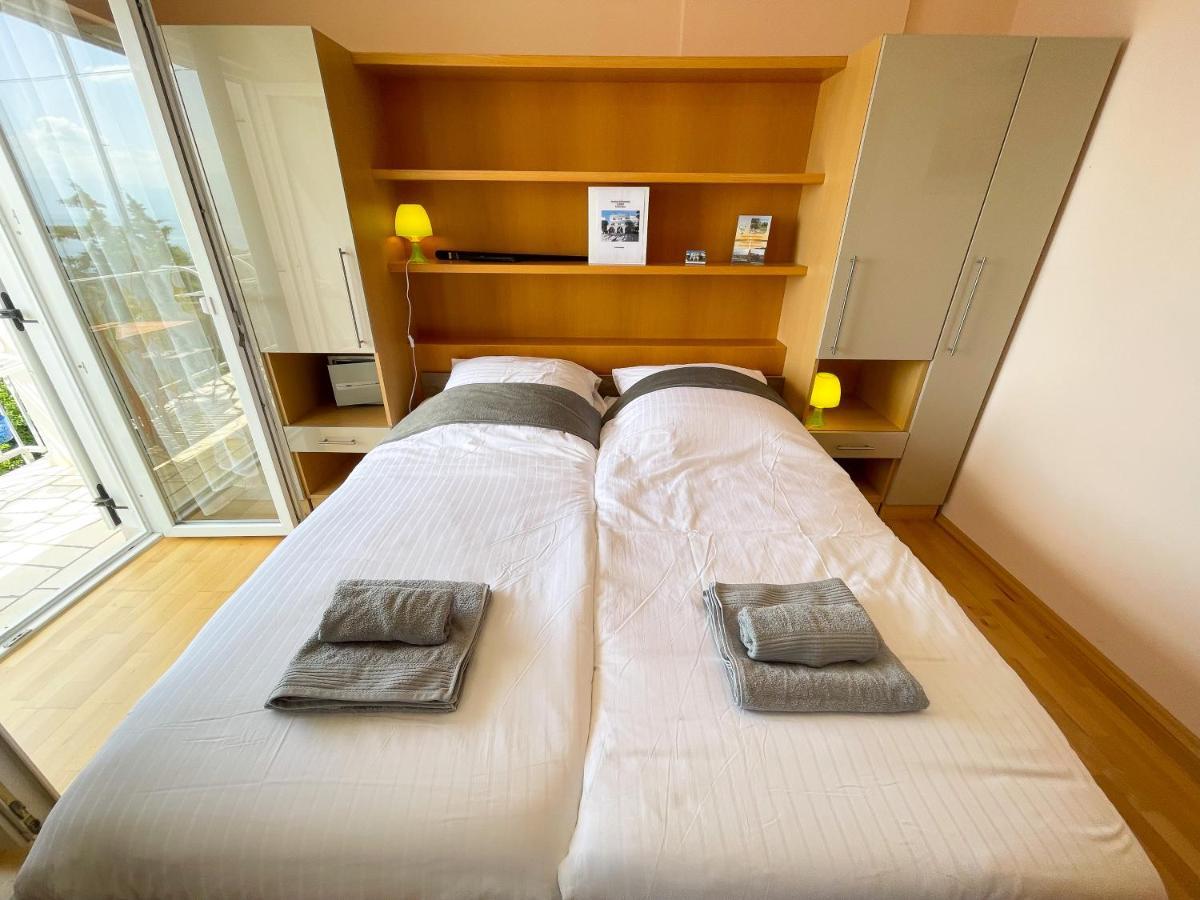 Apartments Sams Novi Vinodolski Extérieur photo