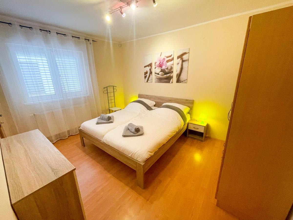 Apartments Sams Novi Vinodolski Extérieur photo