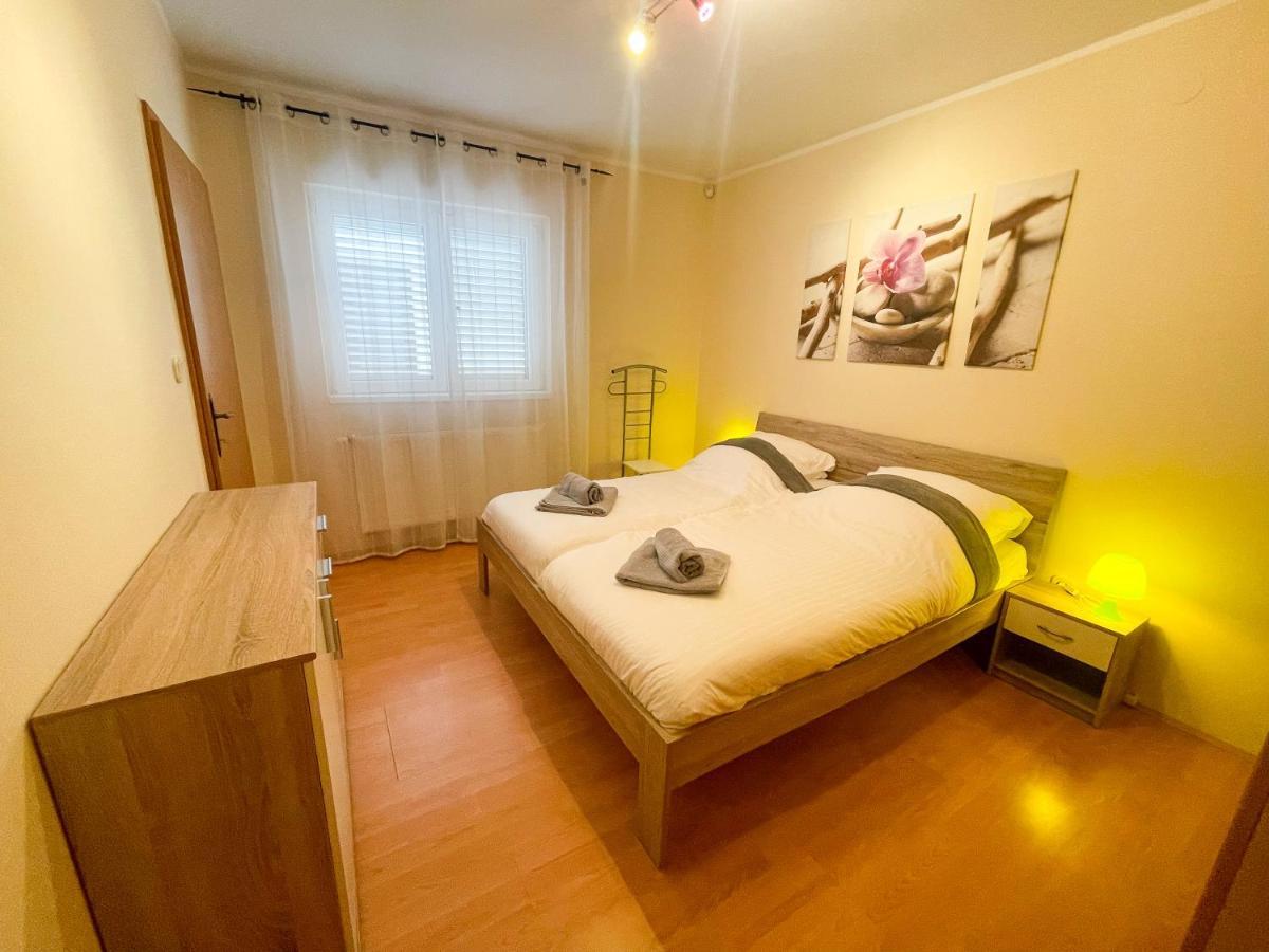 Apartments Sams Novi Vinodolski Extérieur photo