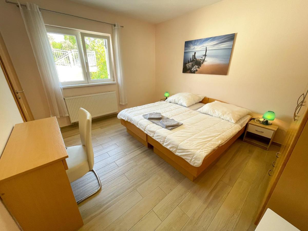 Apartments Sams Novi Vinodolski Extérieur photo