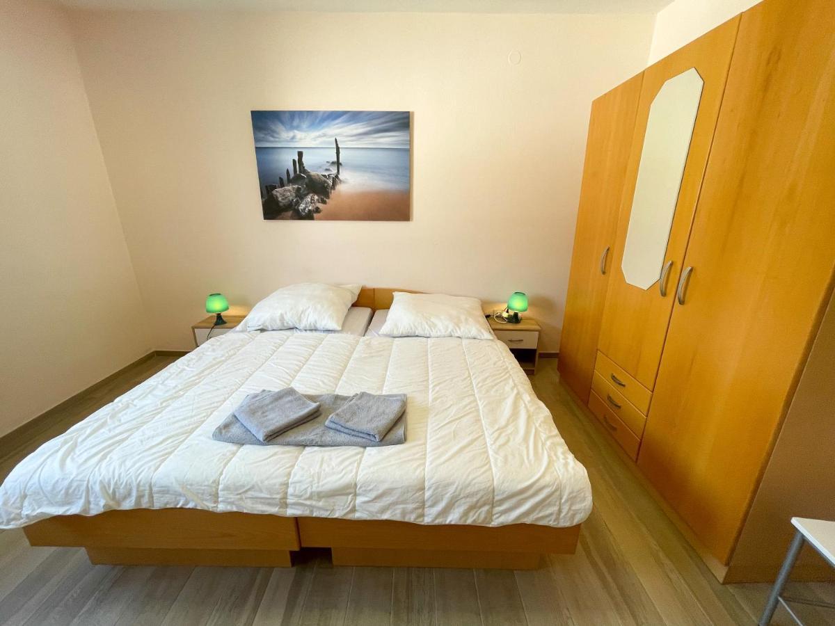 Apartments Sams Novi Vinodolski Extérieur photo